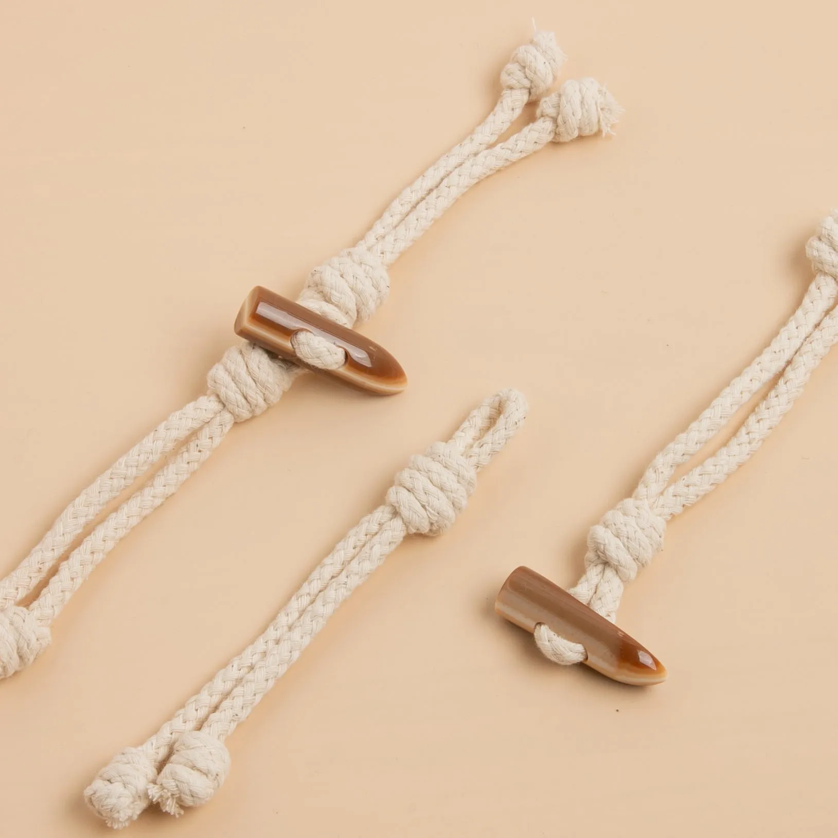 22cm Resin Buffalo Horn Beige Cotton Hemp Rope Tassel Buckles for Coats 6pcs