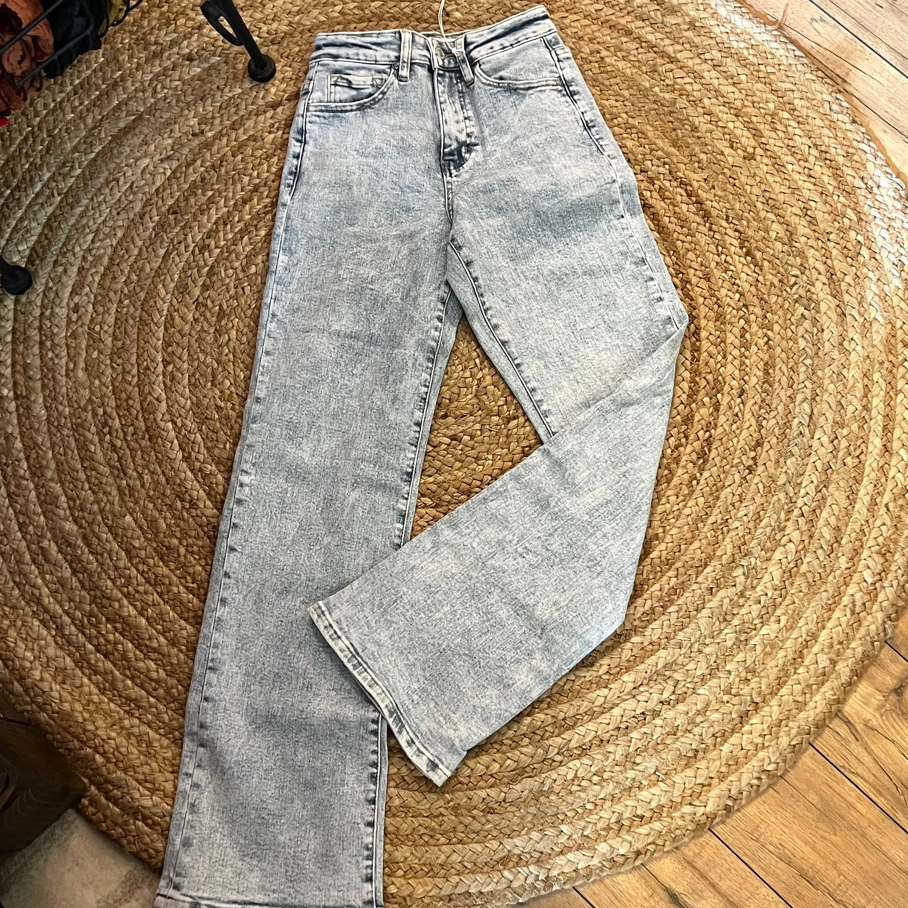 #76 Vervet Leslie Jeans