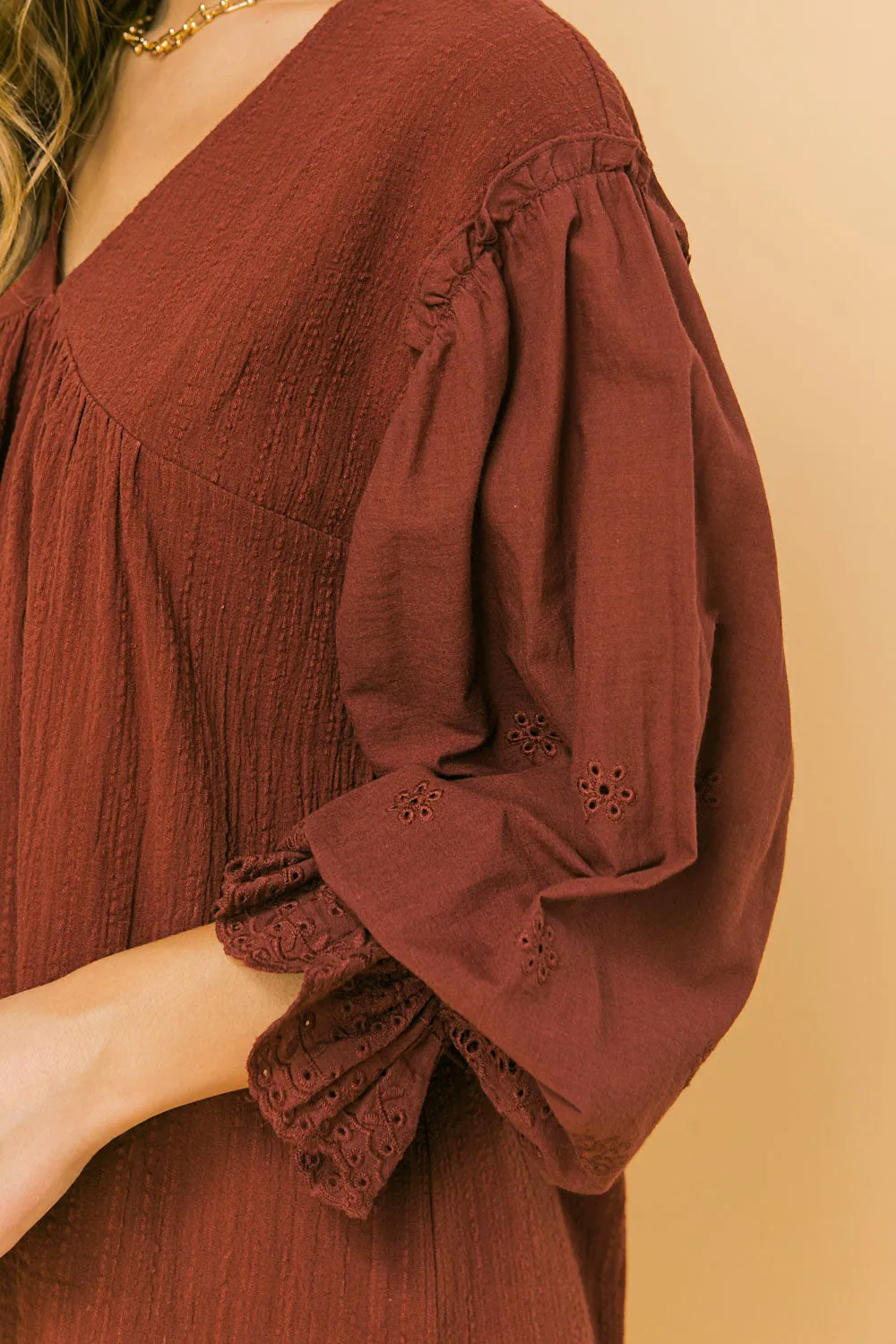 A TOUCH AWAY WOVEN TOP