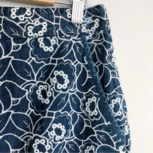 Anthropologie Maeve Embroidered Floral Denim Shorts NWT Size 14