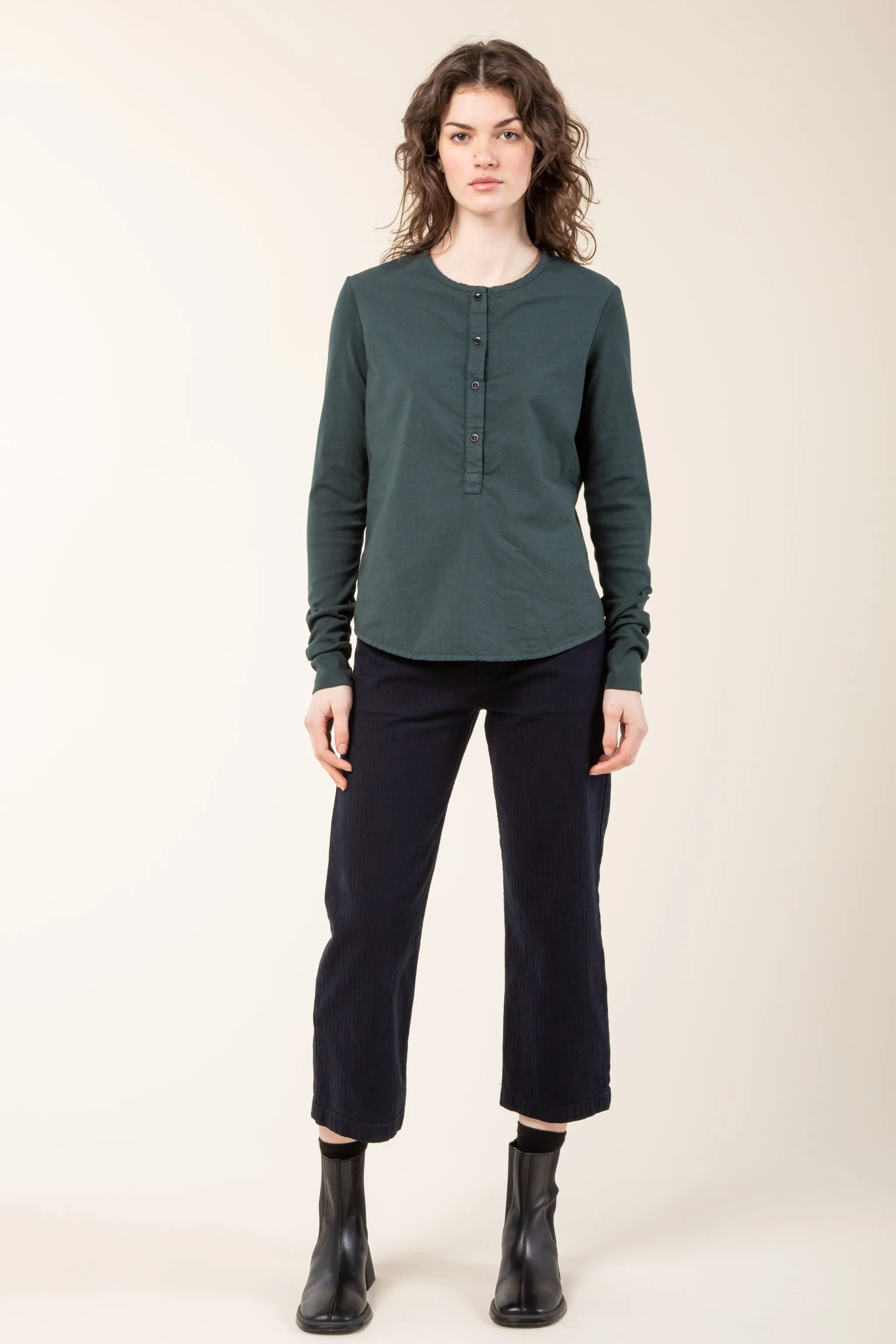 Apt Henley in Galaxy