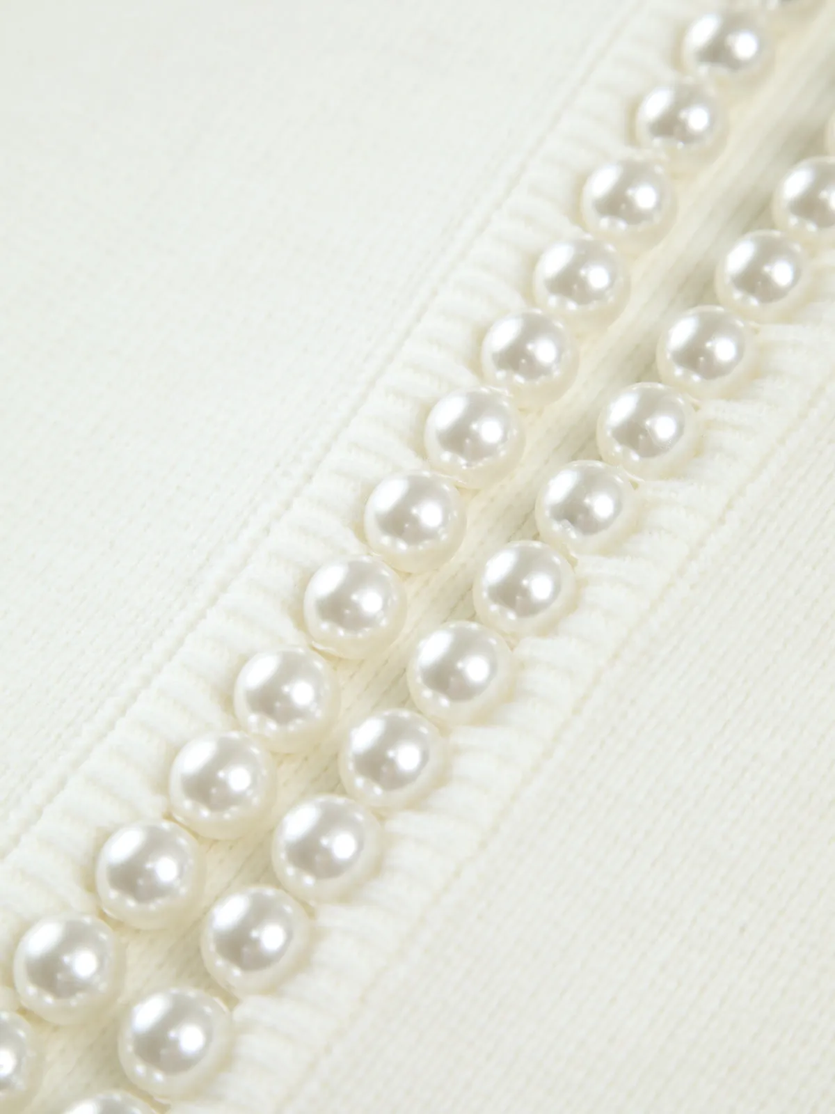 AVERY | CHIC PEARL CARDIGAN
