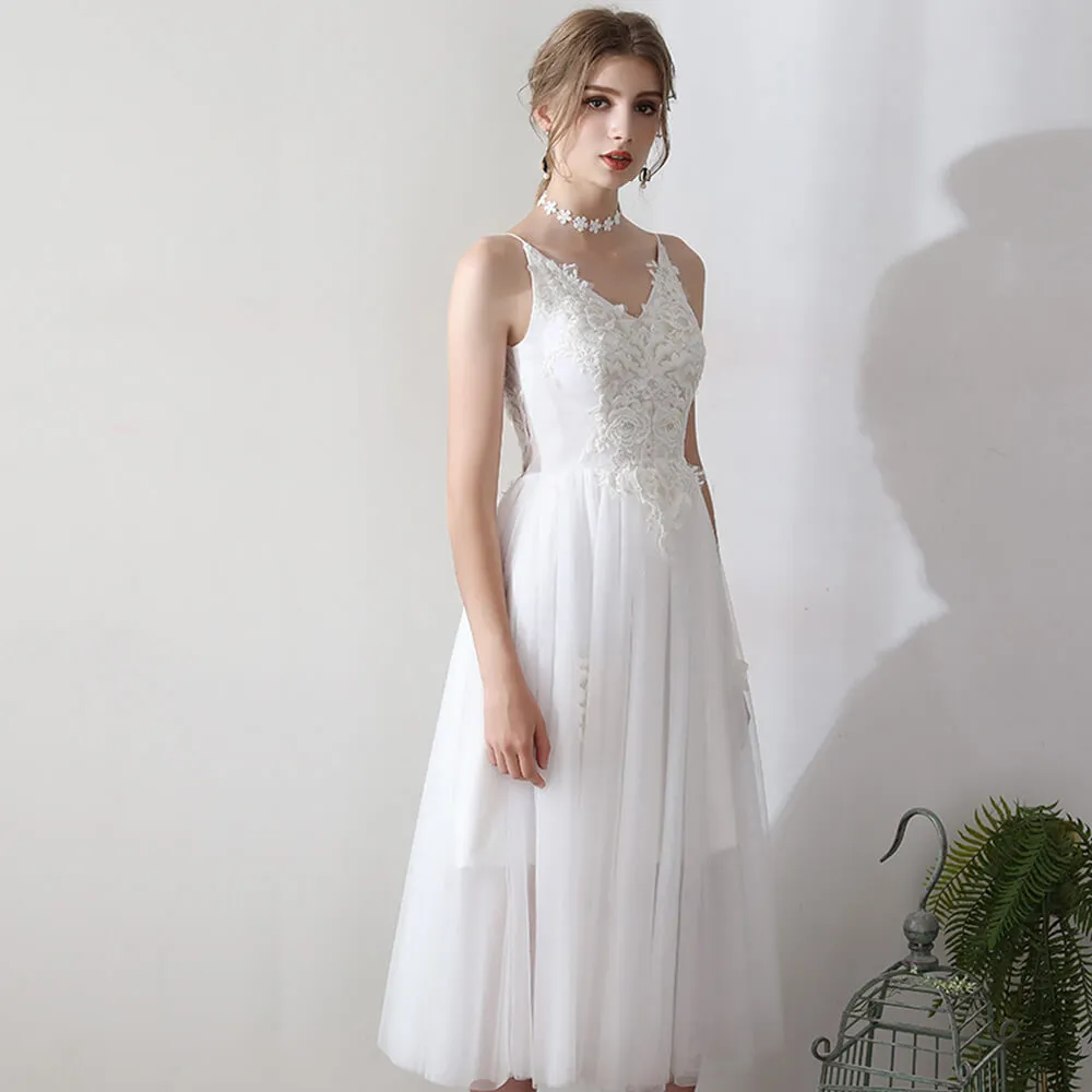 Ballet Spaghetti Straps V Cut Lace Appliqués Tulle Short Bridal Dress