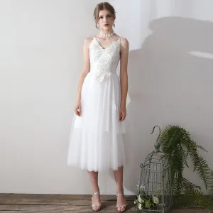 Ballet Spaghetti Straps V Cut Lace Appliqués Tulle Short Bridal Dress