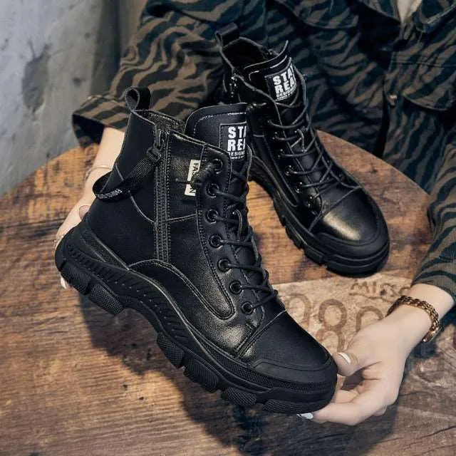 Boots for women in fashion made of real leather