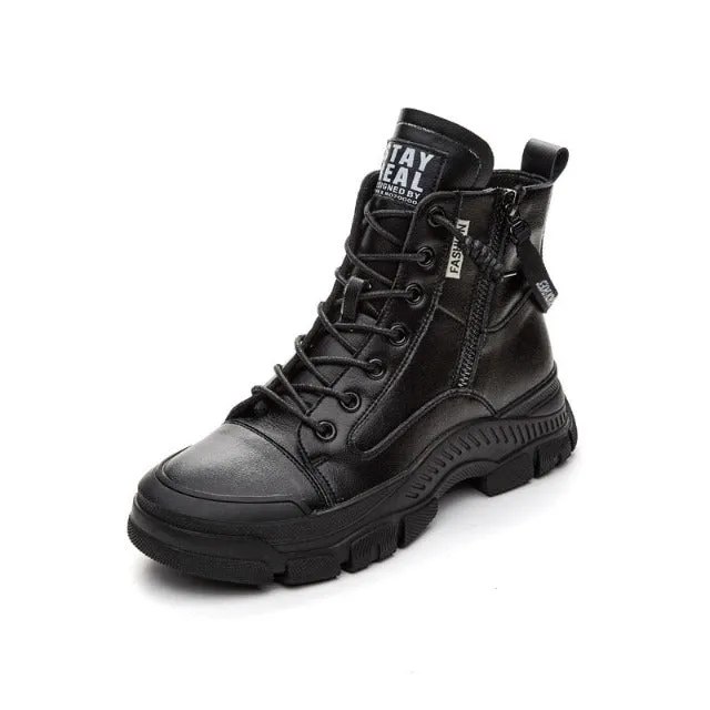 Boots for women in fashion made of real leather