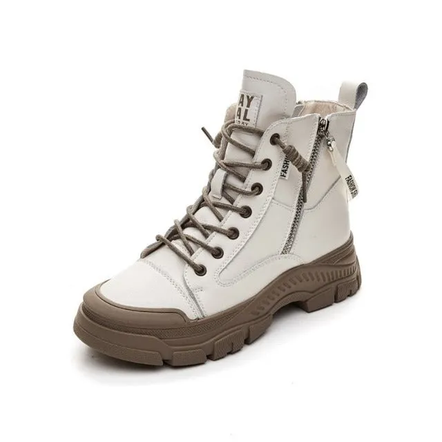 Boots for women in fashion made of real leather