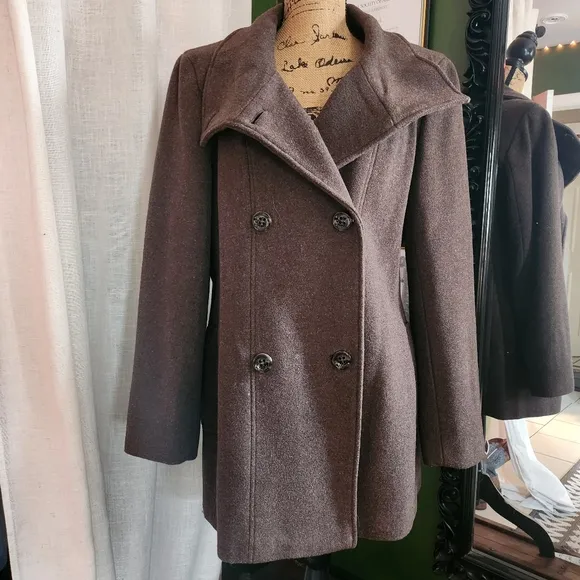 Calvin Klein Brown Peacoat with Wide Lapels and Tailored Silhouette