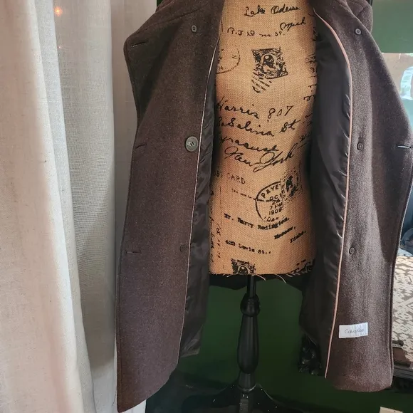Calvin Klein Brown Peacoat with Wide Lapels and Tailored Silhouette