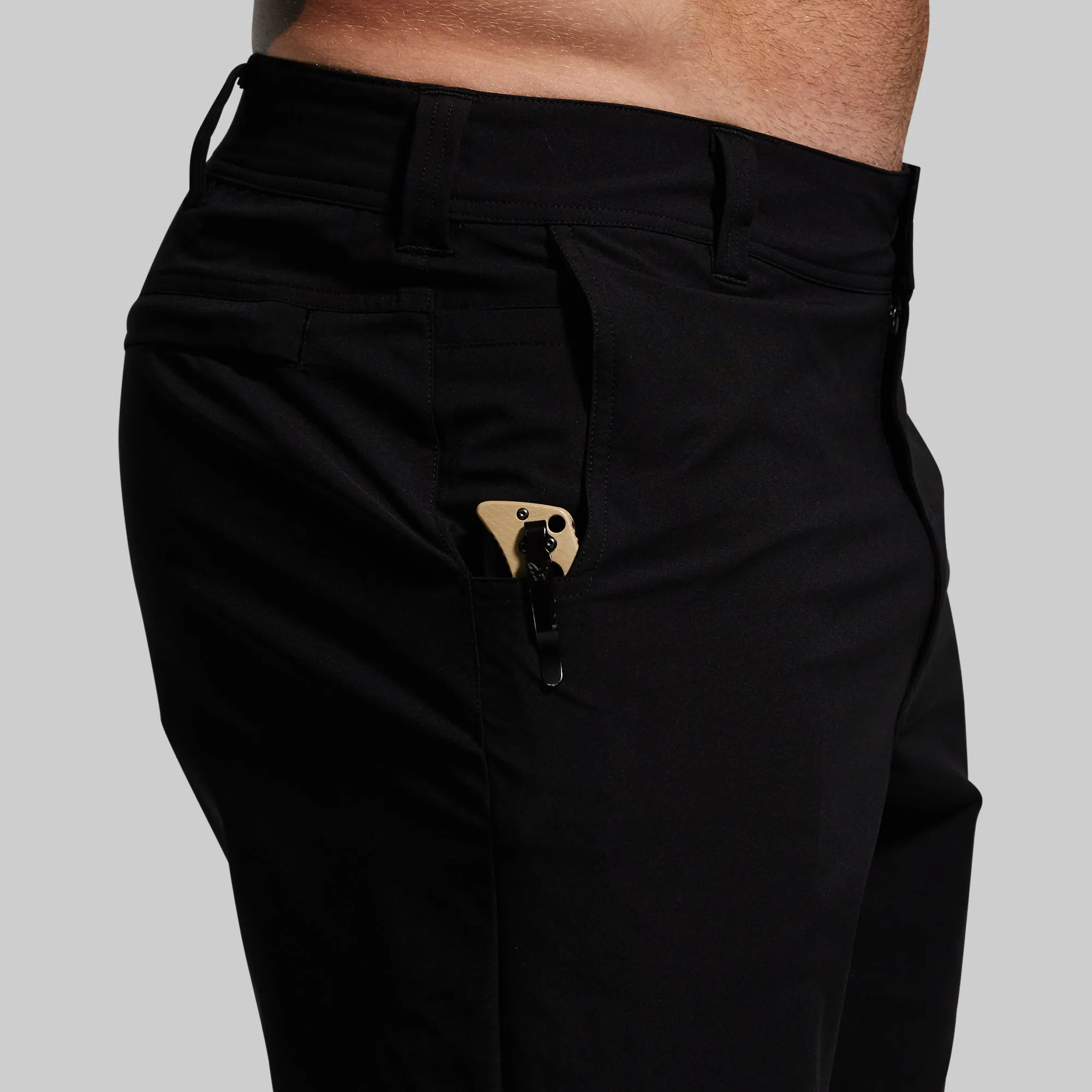 Delta Short 9" (Black)