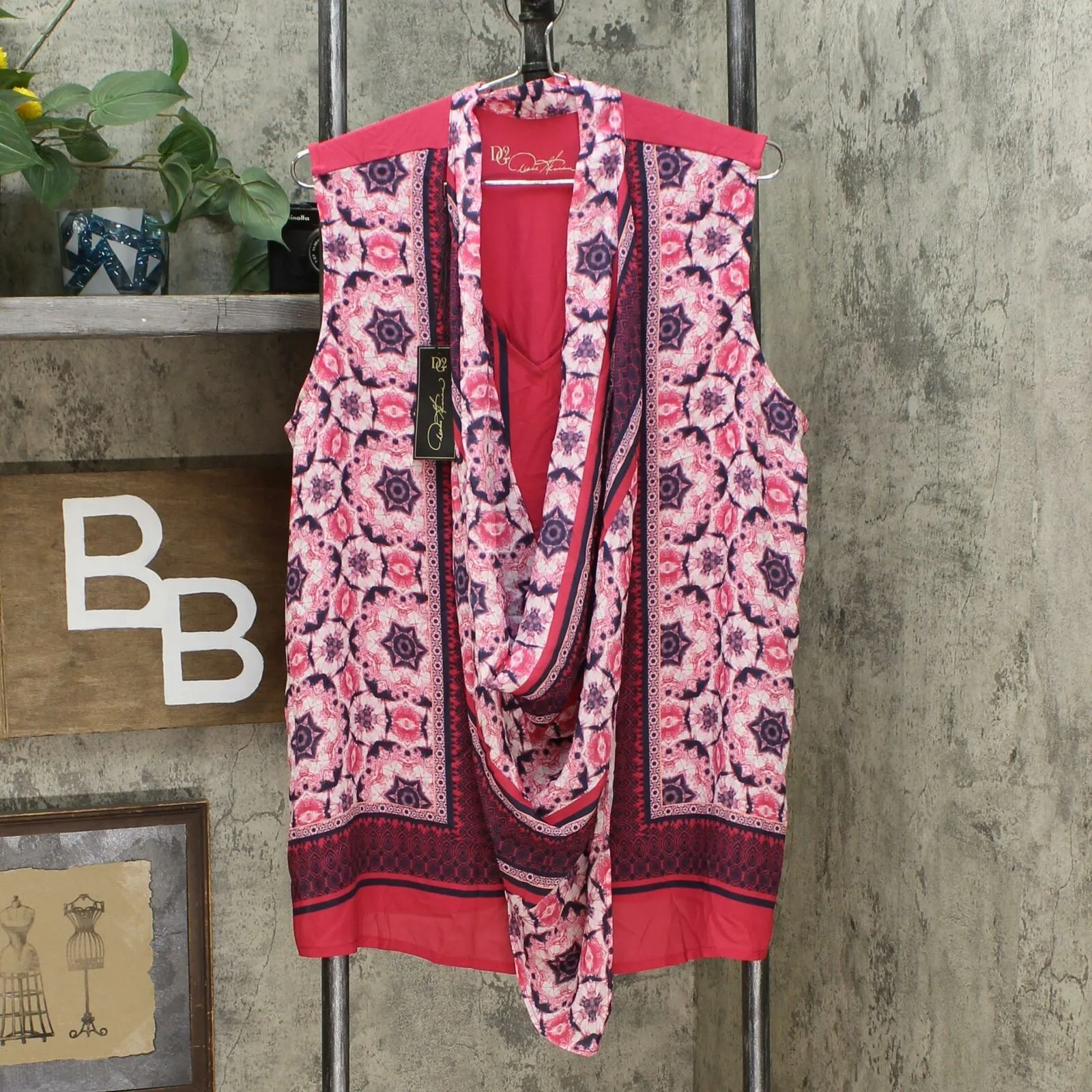 DG2 by Diane Gilman Women's Colorblocked Print and Solid Tank Top With Scarf