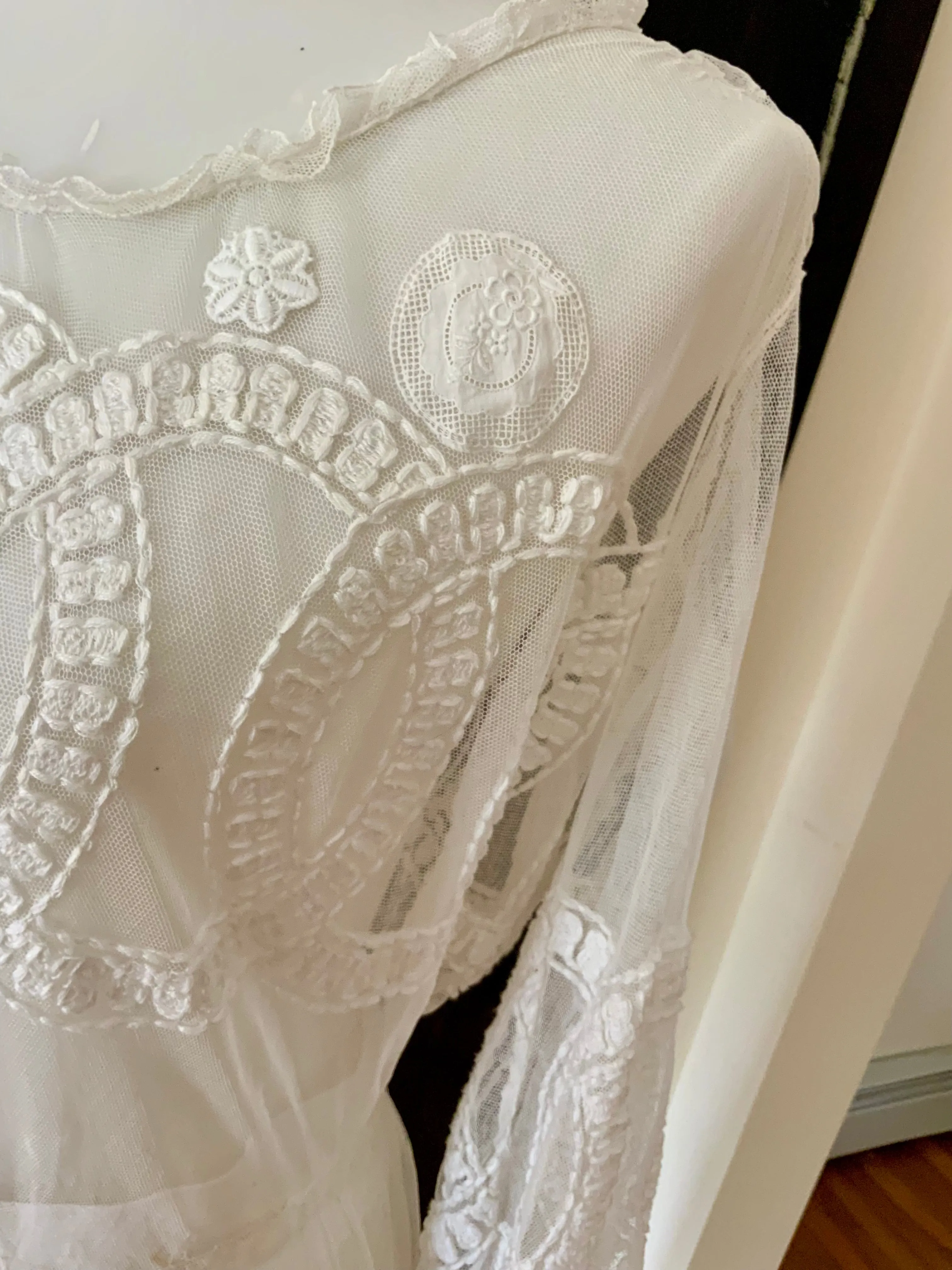 Edwardian Embroidered Tulle Tea Dress - 1910 - Bridal
