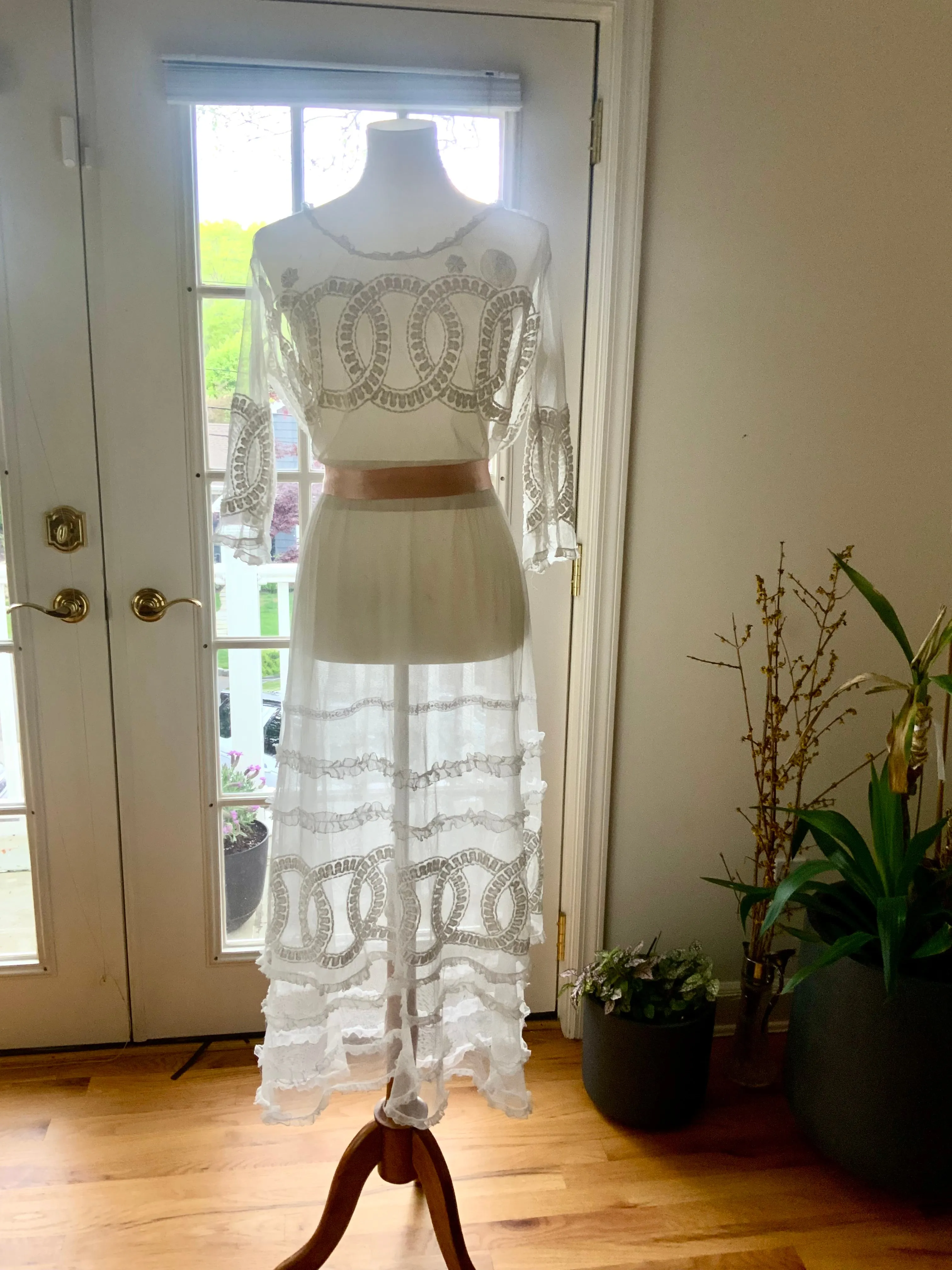 Edwardian Embroidered Tulle Tea Dress - 1910 - Bridal