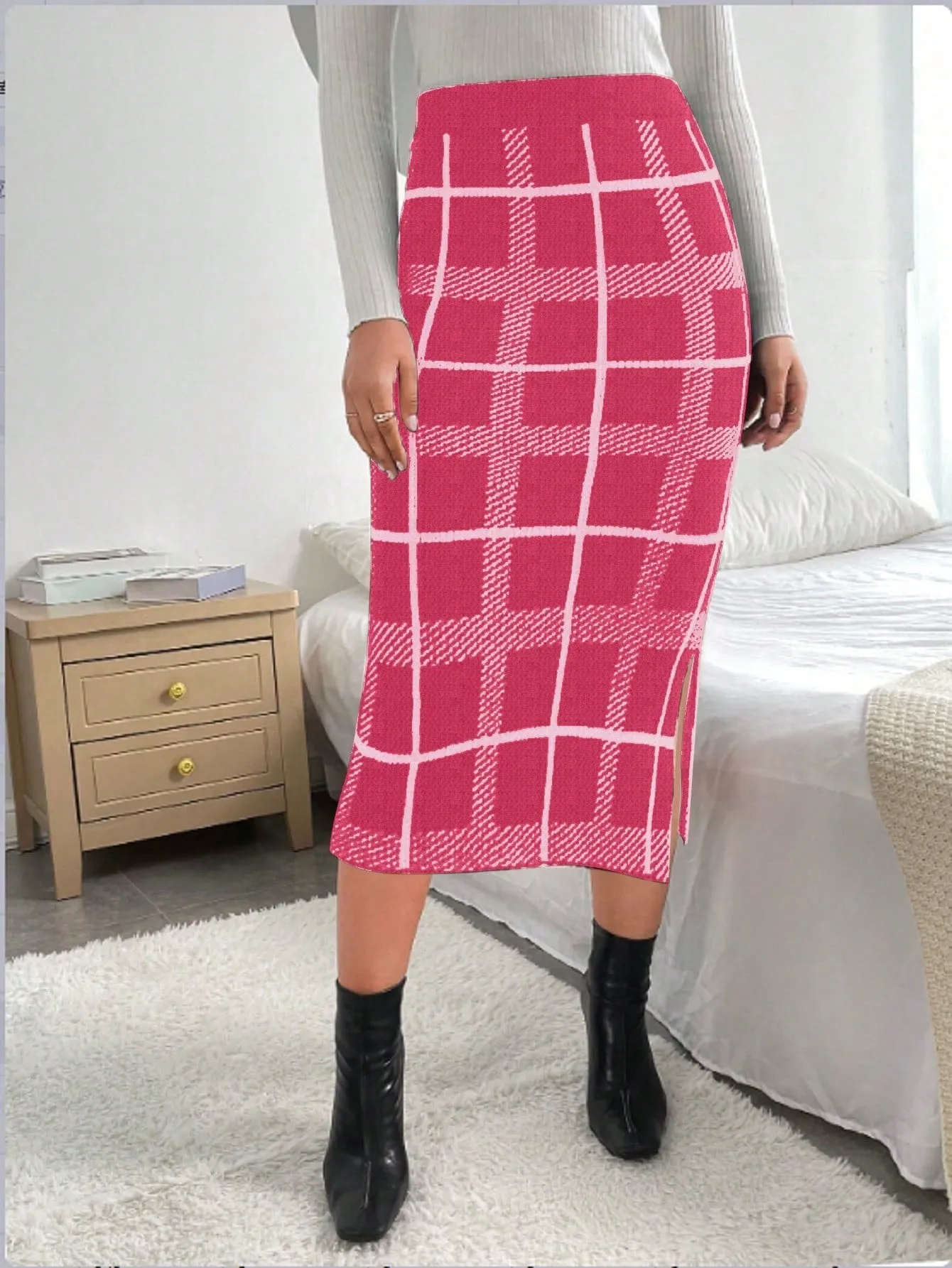 Essnce Plaid Pattern Split Hem Knit Skirt