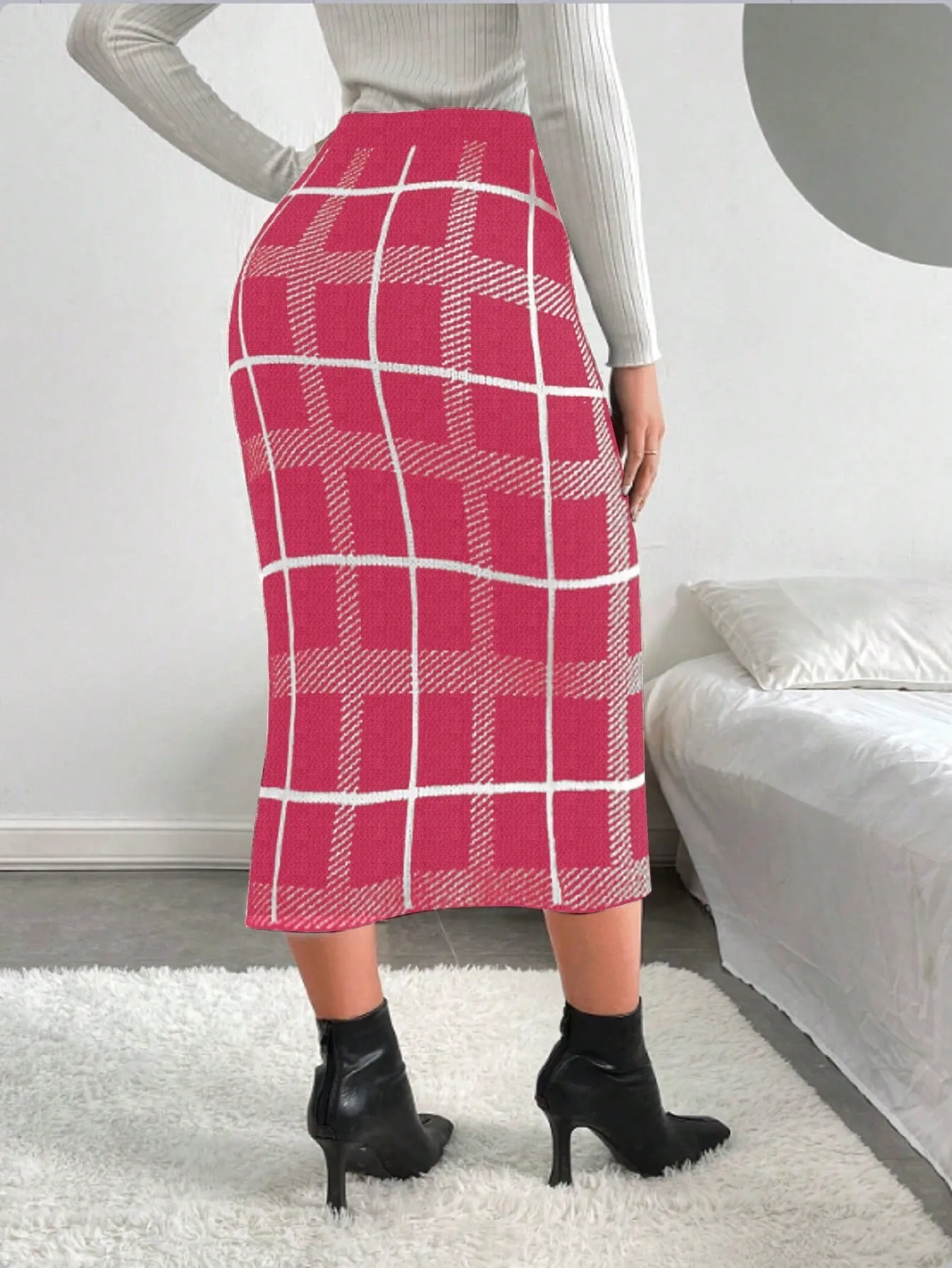 Essnce Plaid Pattern Split Hem Knit Skirt