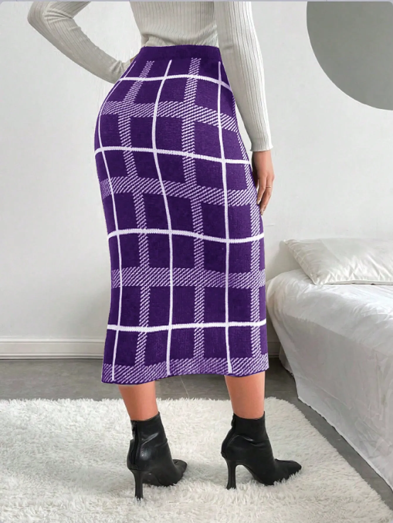 Essnce Plaid Pattern Split Hem Knit Skirt