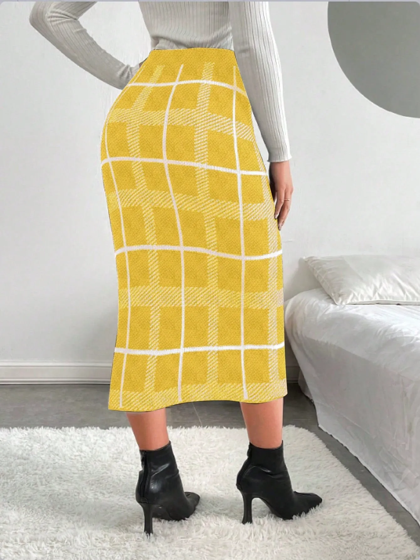 Essnce Plaid Pattern Split Hem Knit Skirt