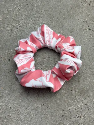 Frangipani Scrunchie (Peach)