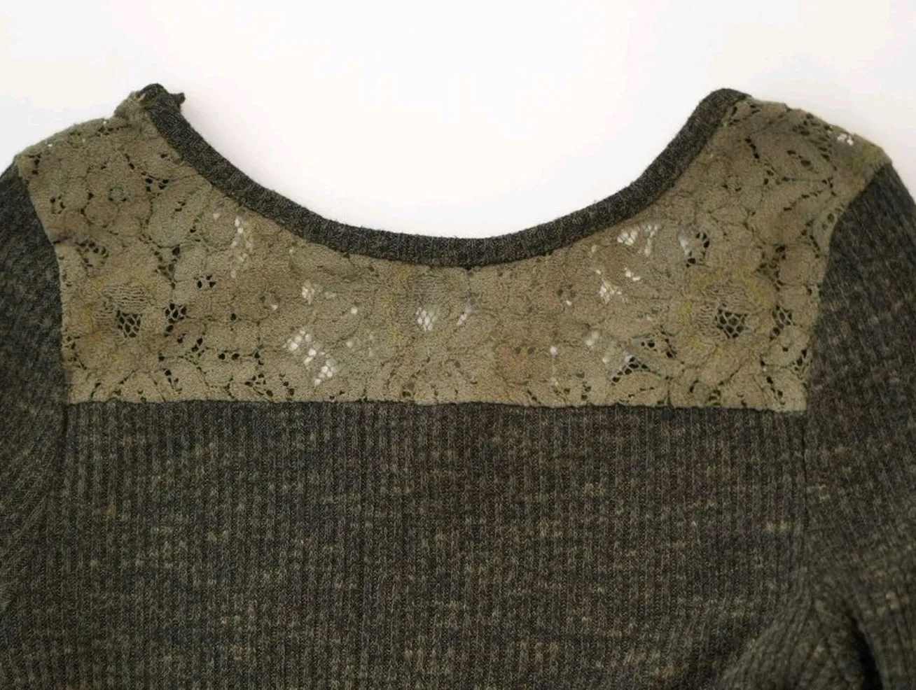 GIRL SIZE MEDIUM (10/12 YEARS) - URBAN Kids, Knit / Lace Bohemian Sweater EUC B13