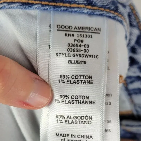 Good American plus good vintage double wb light wash denim jean shorts