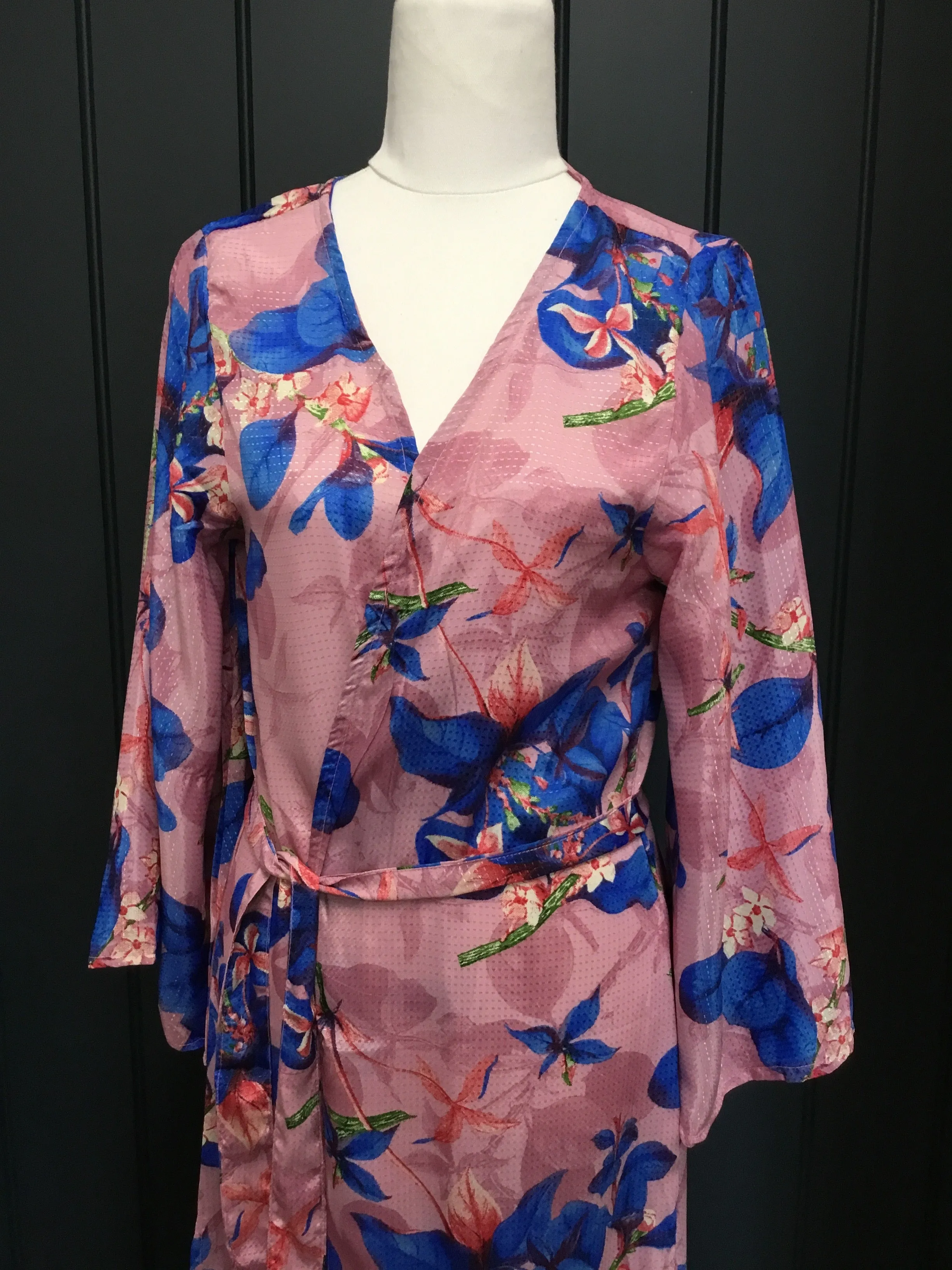 Kimono Wrap Bold Floral Mauve/Blue