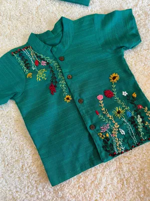 Klingaru Shirt - Green Garden with Hand Embroidery (PREORDER)