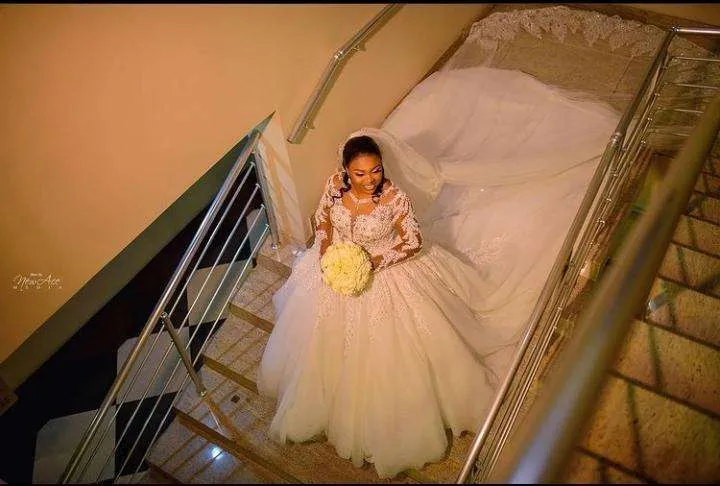 Lace Appliqued plus size dress empire Ball Gown wedding dress