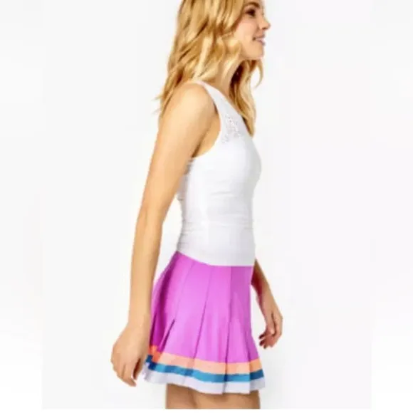 Lilly Pulitzer UPF 50  Luxletic® Pink pleated, striped hem Loren skorts size S