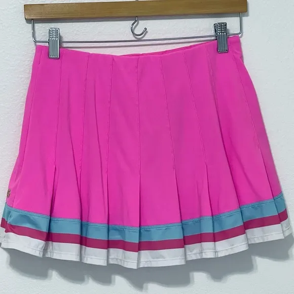 Lilly Pulitzer UPF 50  Luxletic® Pink pleated, striped hem Loren skorts size S