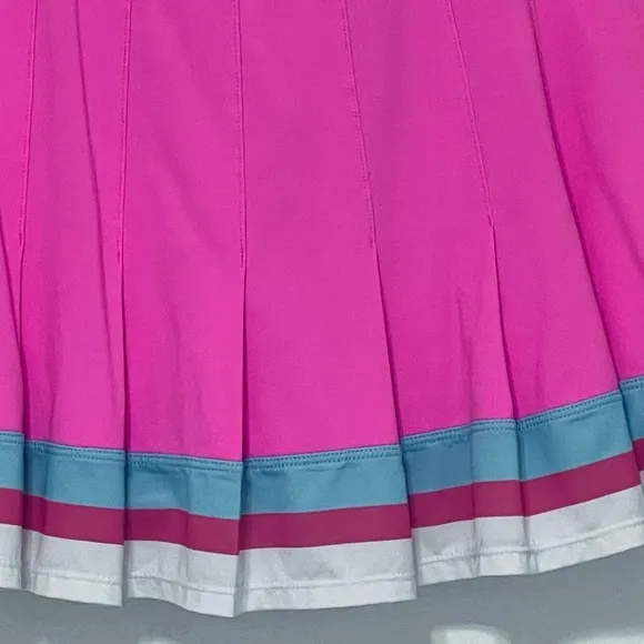 Lilly Pulitzer UPF 50  Luxletic® Pink pleated, striped hem Loren skorts size S