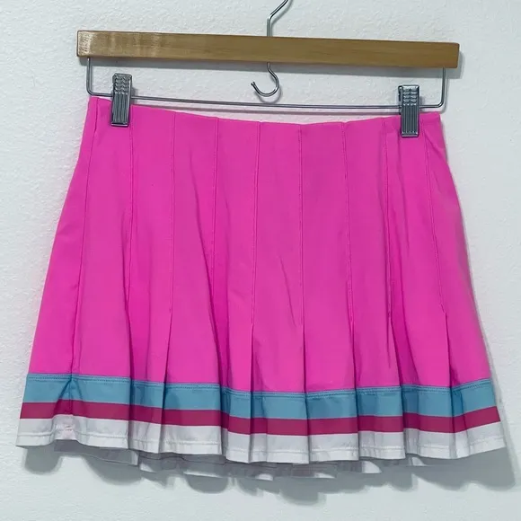 Lilly Pulitzer UPF 50  Luxletic® Pink pleated, striped hem Loren skorts size S