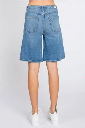 Low Rise Mid Wash Jort