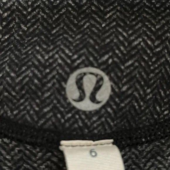 Lululemon Run:U Turn Herringbone Pullover Sweater, size 6