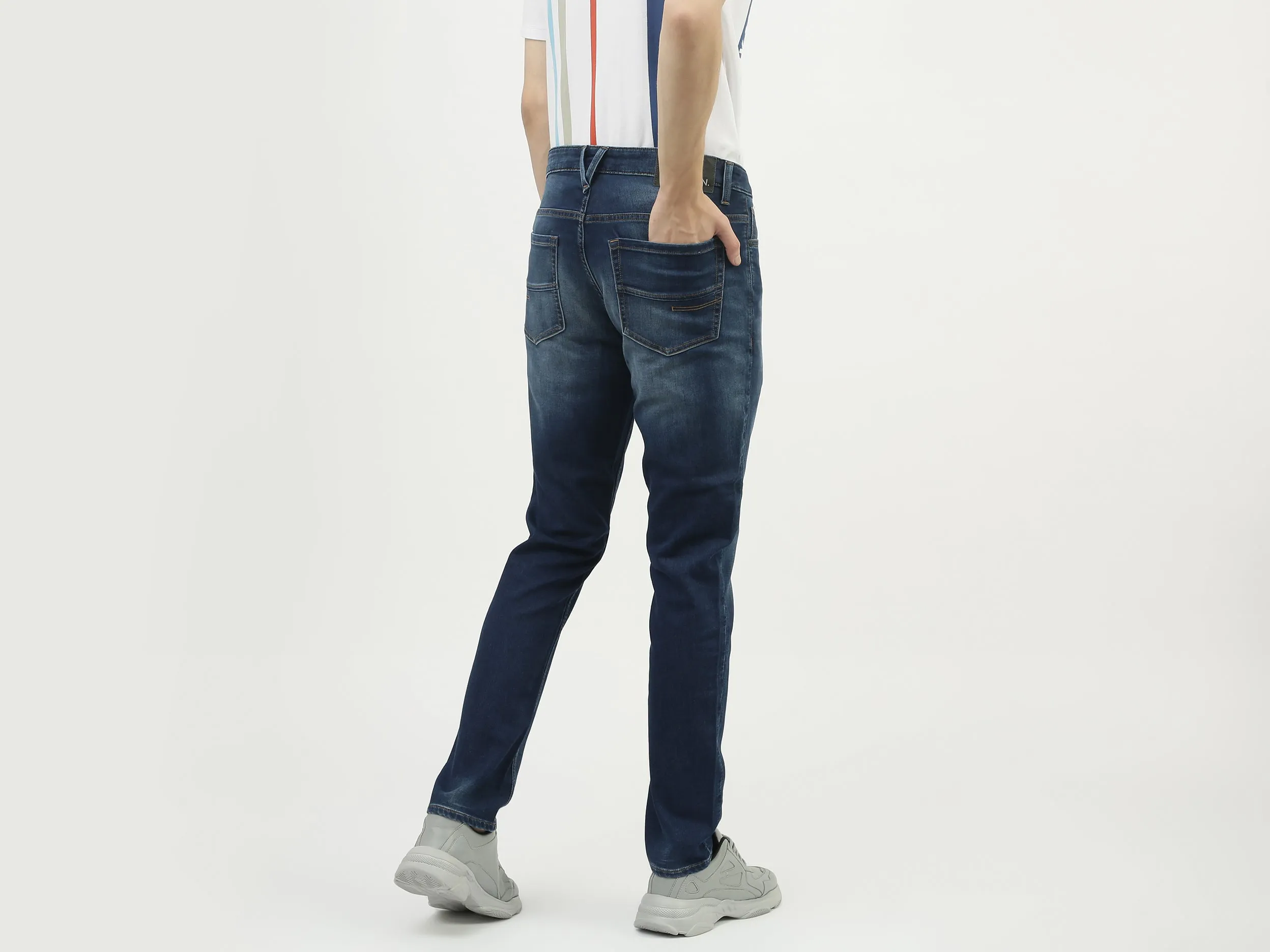 Men Solid Skinny Fit Jeans