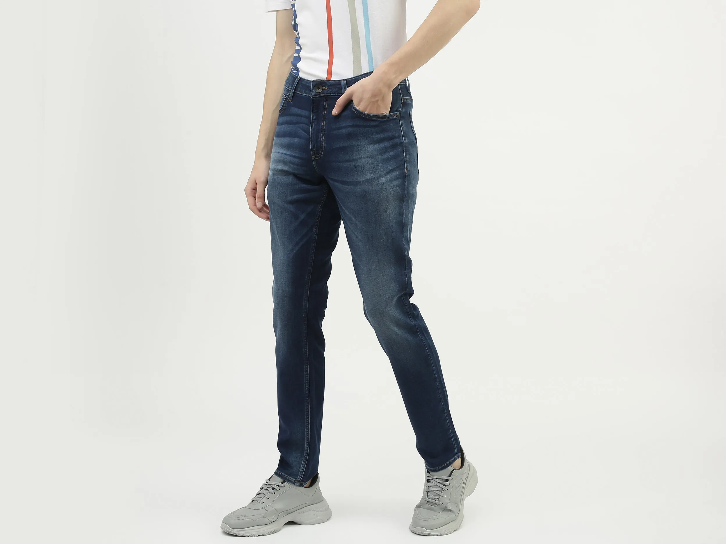 Men Solid Skinny Fit Jeans