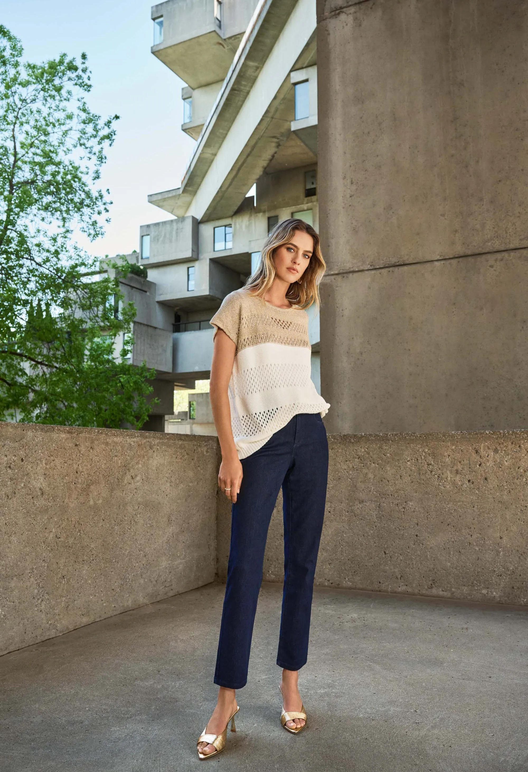Mid-rise Casual Jeans Style