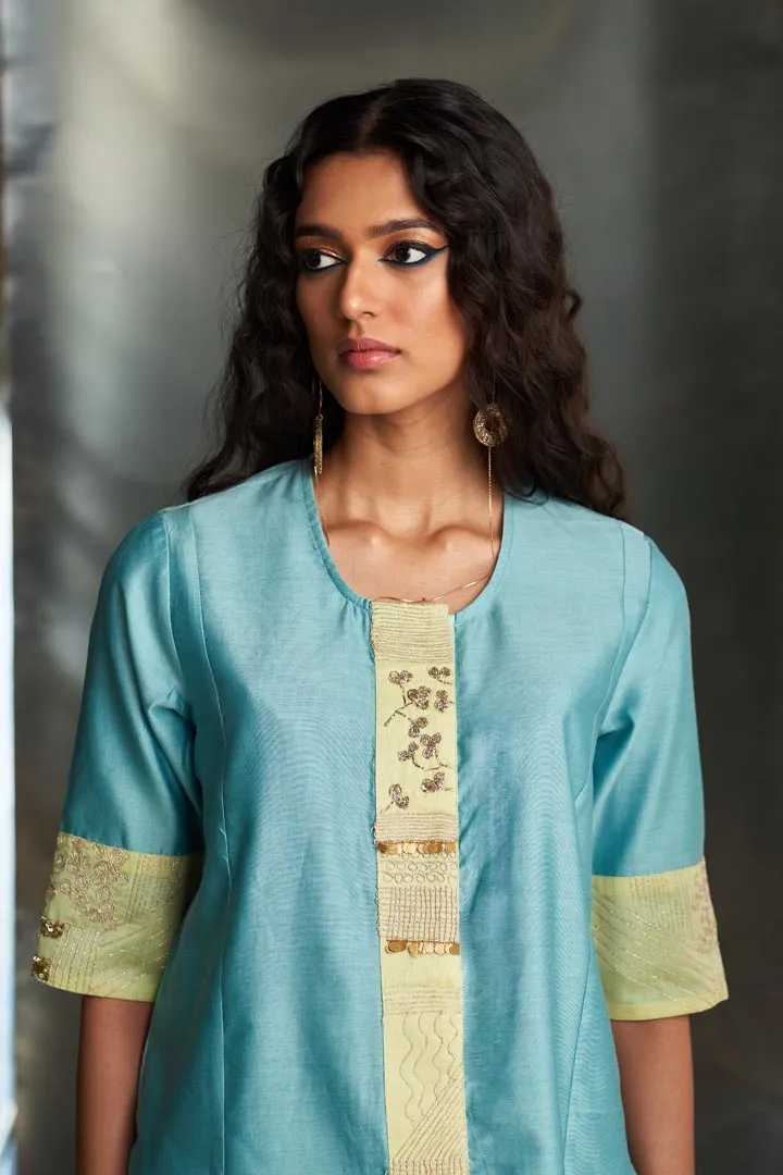 Mis'r Embroidered Short Kurta Co-ord Set