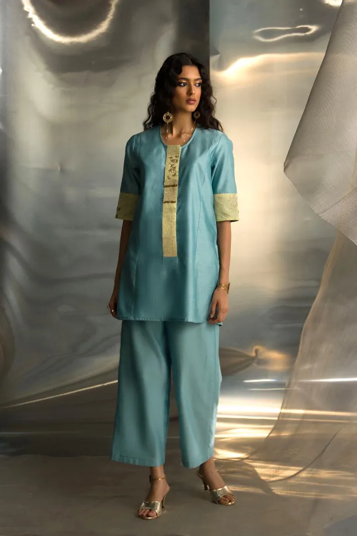 Mis'r Embroidered Short Kurta Co-ord Set