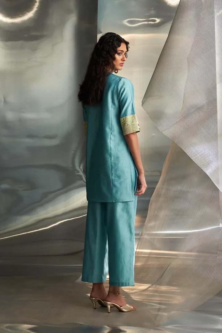 Mis'r Embroidered Short Kurta Co-ord Set