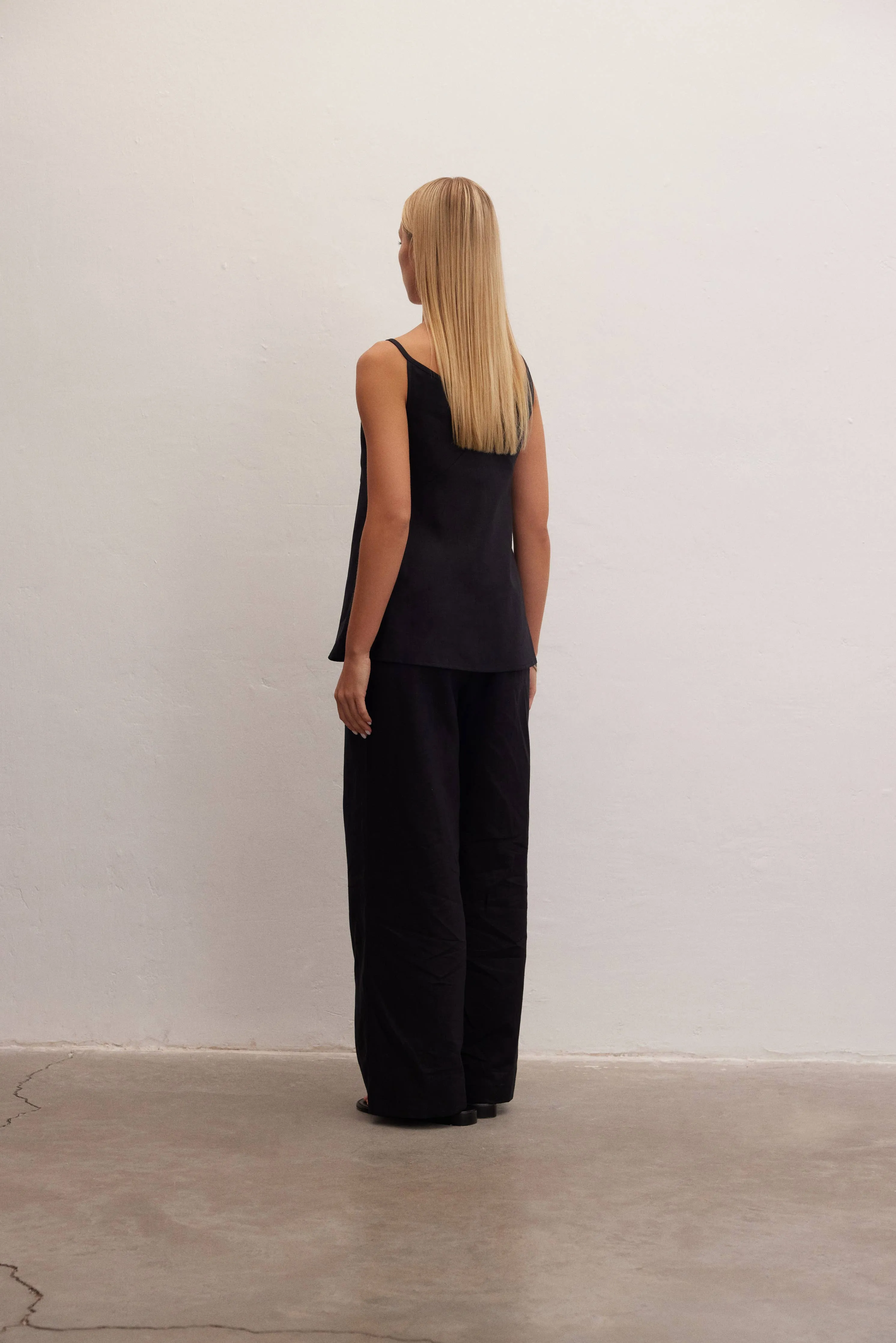 Nova | Spaghetti Strap Linen Top