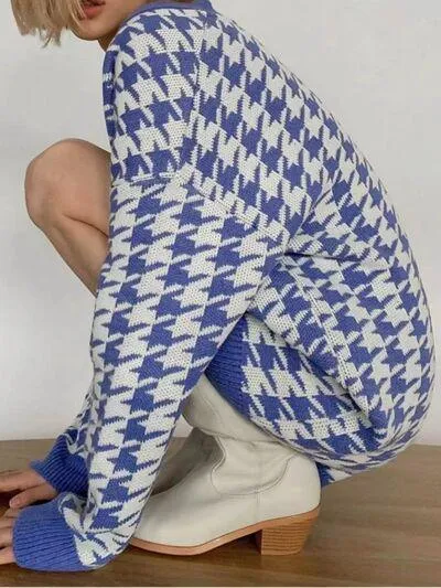 On Trend Classic Oversized Houndstooth Cardigan