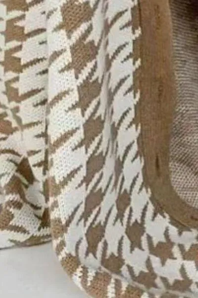 On Trend Classic Oversized Houndstooth Cardigan