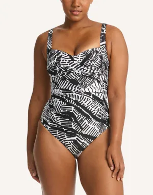 Pampas Twist Front Multifit One Piece