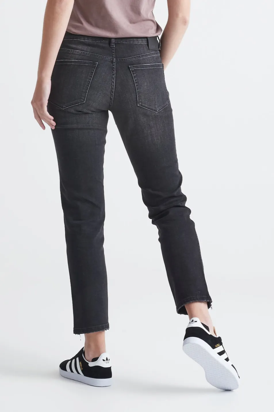 Performance Denim Girlfriend Jean