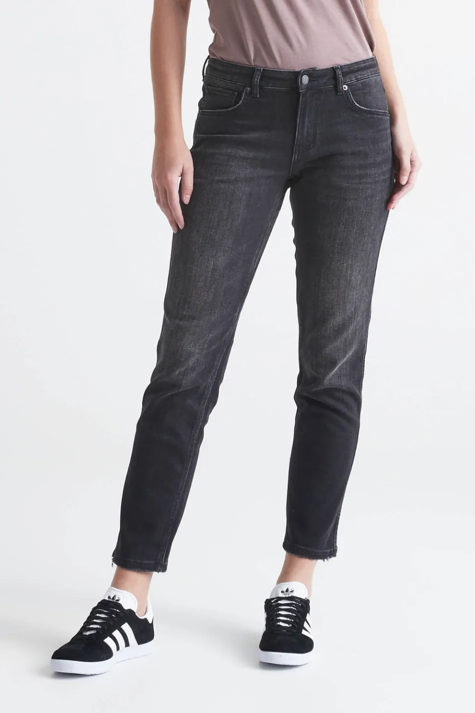 Performance Denim Girlfriend Jean