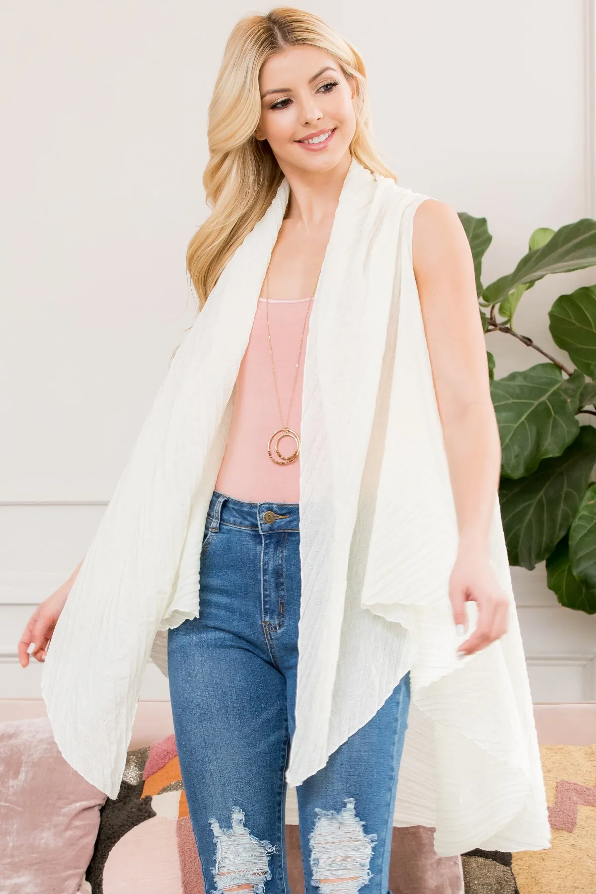 PN439X003LB - WHITE SLEEVELESS KIMONO VEST