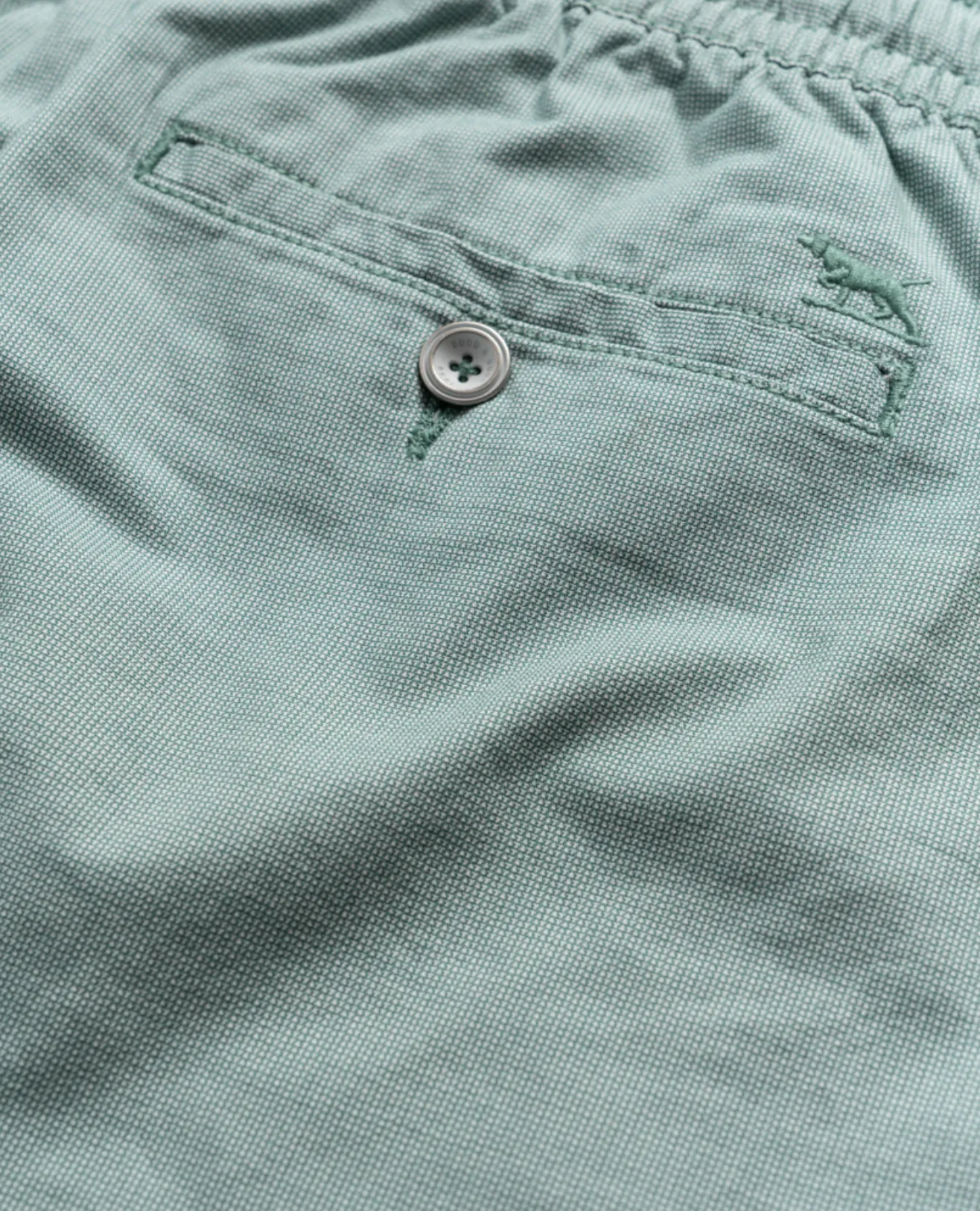Rodd & Gunn Resort Short