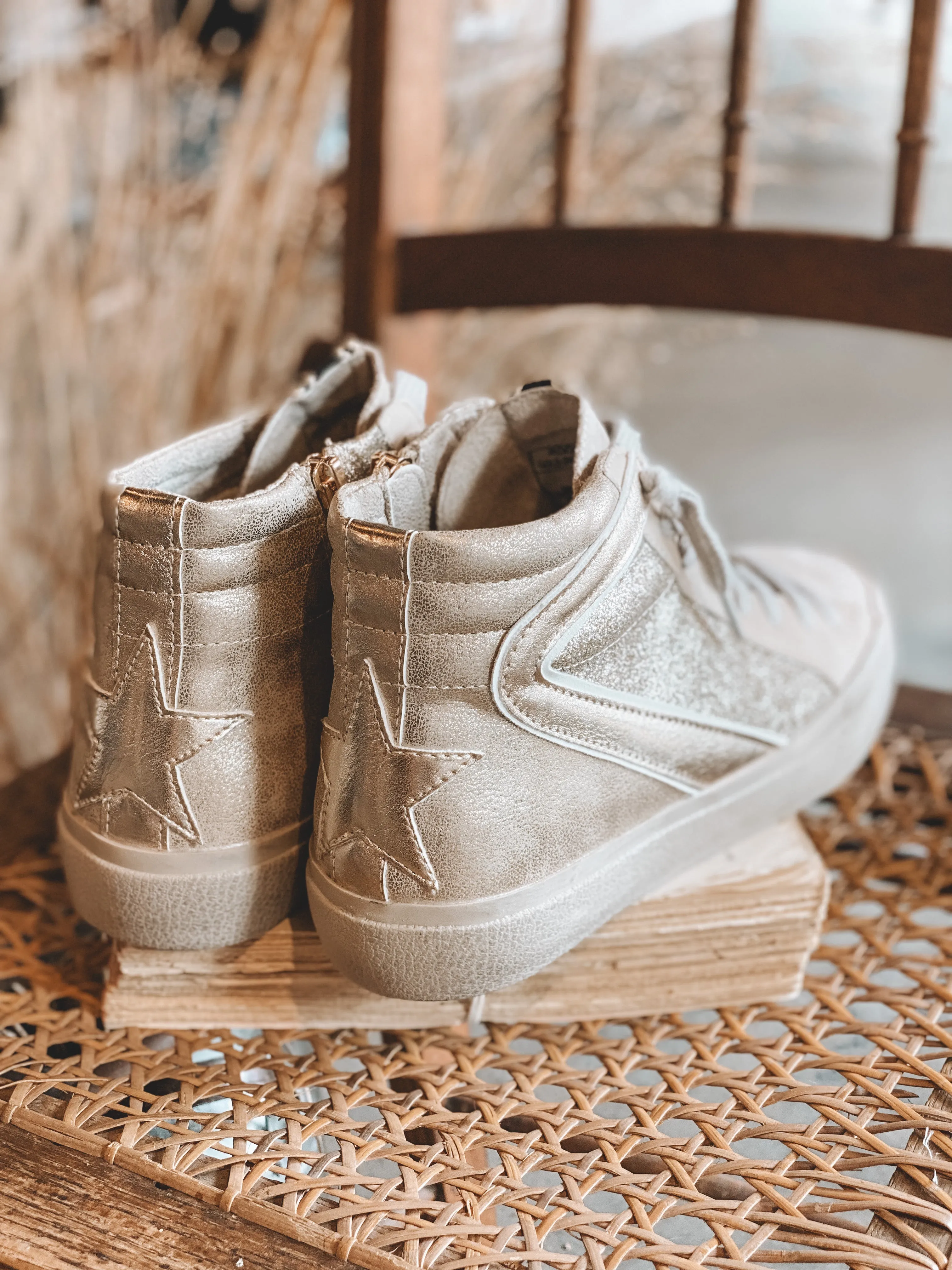 ROONEY - GOLD DISTRESSED