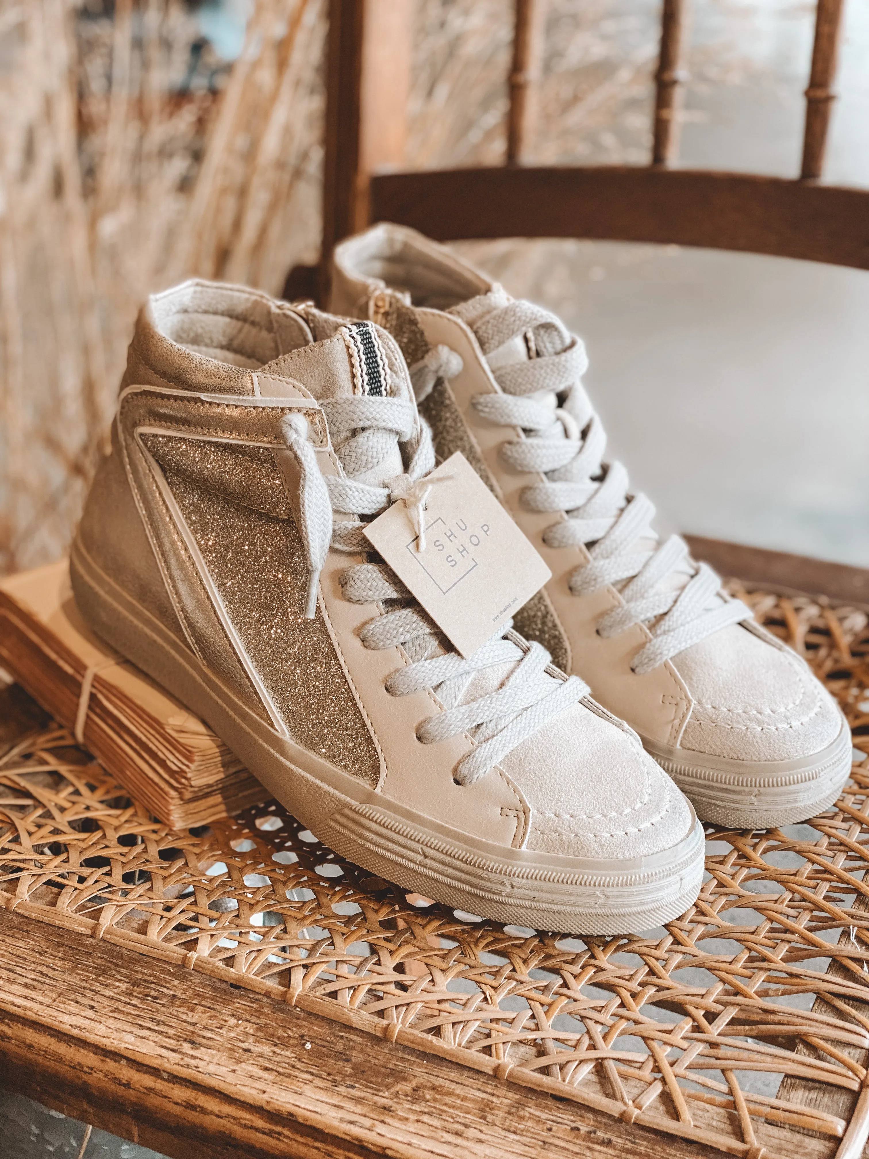 ROONEY - GOLD DISTRESSED