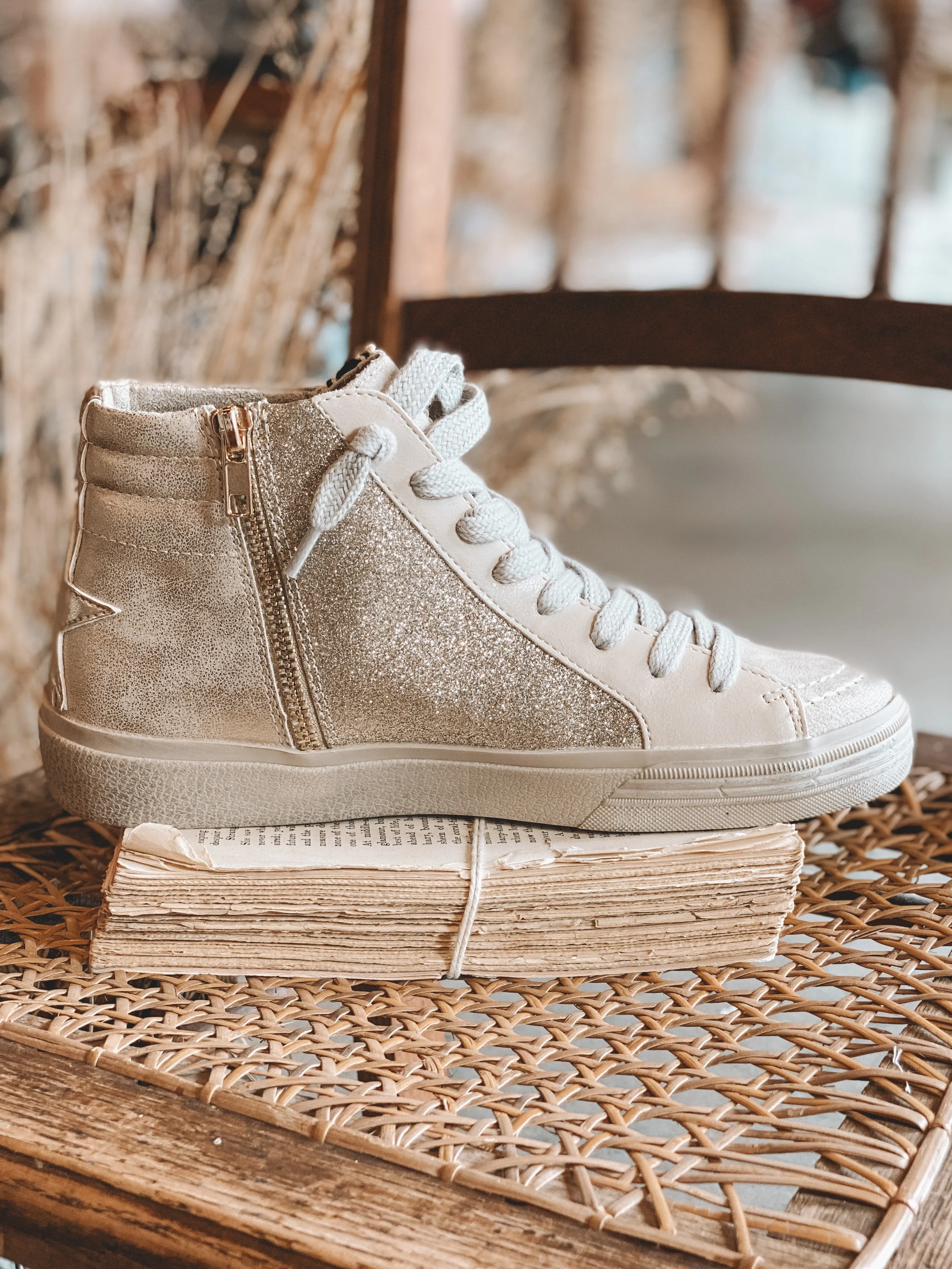 ROONEY - GOLD DISTRESSED
